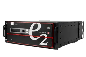 Barco Event Master E2 4K Screen Management System, schwarze Rack-Einheit mit Frontgriffen, Displayanzeige, Bedienknöpfen und roten Akzentlinien - professionelle Bildregie-Lösung, ideal zum Mieten oder Kaufen für Events.