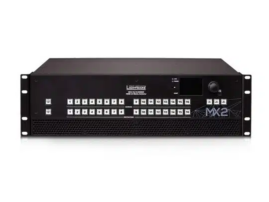 Der MX2 Video Matrix Switcher in schwarz, rack-montierbar mit nummerierten Tasten, einem kleinen Display und großem Drehregler auf der Vorderseite - ideal zum Umschalten mehrerer Videoquellen, verfügbar zur Miete oder zum Kauf.