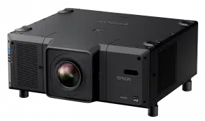 Schwarzer Epson-Projektor mit großem zentralen Objektiv, seitlichen Lüftungsschlitzen, Bedienknöpfen und vier stabilen Standfüßen - ideal für professionelle Präsentationen oder Veranstaltungen. Perfekt zum Kaufen oder Mieten für Ihr nächstes Event.