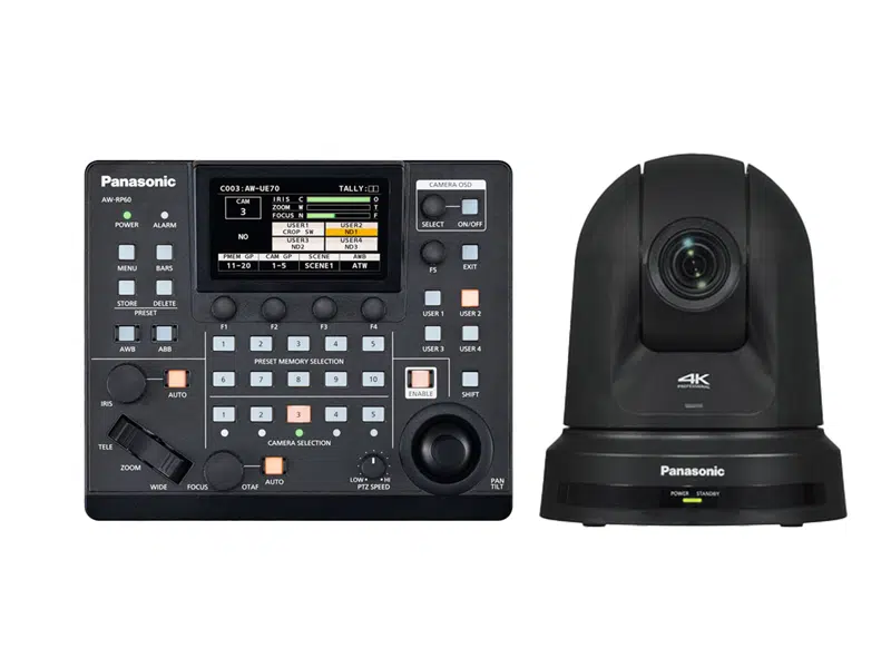 4K PTZ-Kameraset Panasonic AW-UE50KEJ mit schwarzer Schwenk-Neige-Zoom-Kamera und zugehöriger Fernsteuerung AW-RP60GJ nebeneinander, ideal zum Mieten für professionelle Videoproduktion und Kamerasteuerung.