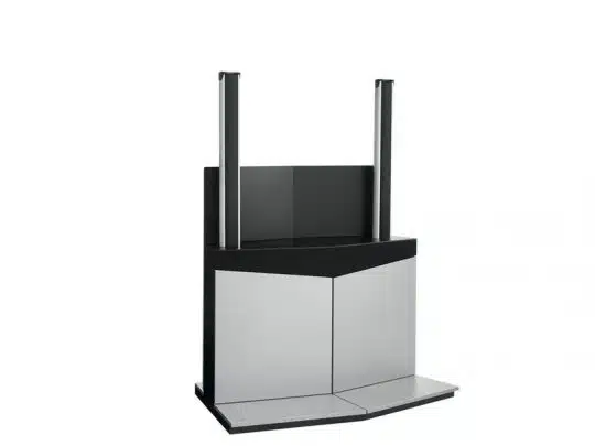 Moderner Metallschrank "Angular Cabinet" mit glänzenden silbernen Türen, zwei senkrechten schwarzen Pfosten hinten und schwarzem Sockel, freistehend vor weißem Hintergrund - perfekt zum Mieten oder Kaufen.