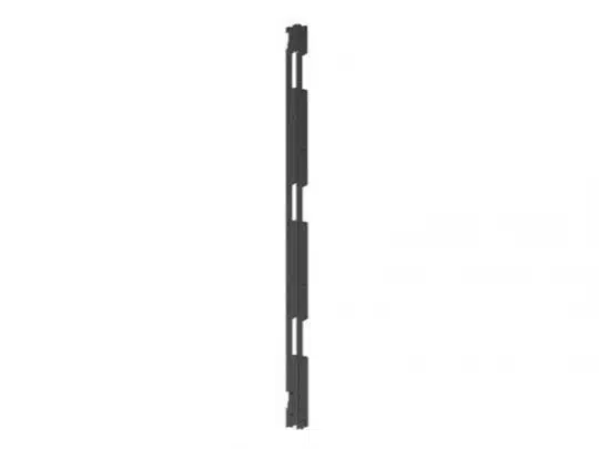 Langer, schmaler Metallstreifen "black metal strip" mit symmetrischen Einkerbungen und Aussparungen entlang der Länge, ideal zum Mieten oder Kaufen, auf schlichtem weißen Hintergrund.