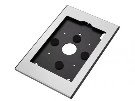 VESA Montageplatte aus Metall mit schwarzem Zentrum und vier runden schwarzen Pads, ideal zur Befestigung von Monitoren oder Bildschirmen an einem Standfuß oder einer Wandhalterung - jetzt VESA Mount kaufen oder mieten.