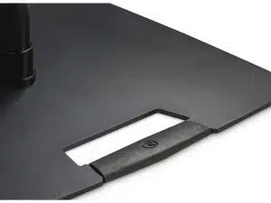 Nahaufnahme des Gravity TLS 431 B Stativs mit schwarzer, rechteckiger Bodenplatte inklusive integriertem Tragegriff und rundem Standrohr - idealer Design-Ständer zur Miete für PTZ-Kameras, Beleuchtungs- und Audiotechnik.