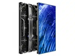 LED Wand Modul 3.9mm Unilumin URMIII 03 BF (0,50x1,00m) zur Miete: Auf dem Bild ist ein LED-Modul mit blau-weißem Motiv vorne und die schwarze Rückseite eines zweiten Moduls mit sichtbarer interner Struktur zu sehen. Perfekte Lösung für hochauflösende LED Videowände auf Events.