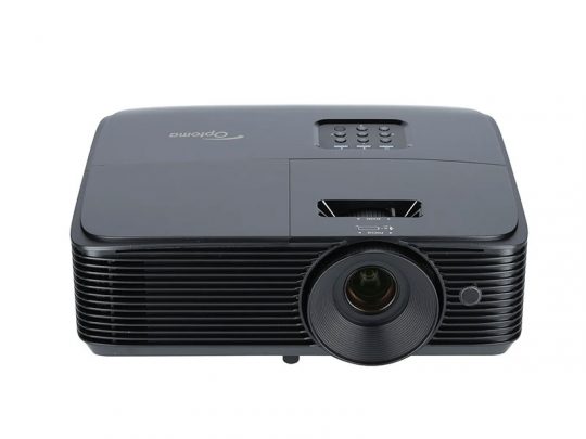 Schwarzer Optoma Beamer, von vorne fotografiert, mit großem Objektiv und Bedientasten auf der Oberseite; ideal für gestochen scharfe Projektionen und Heimkino.