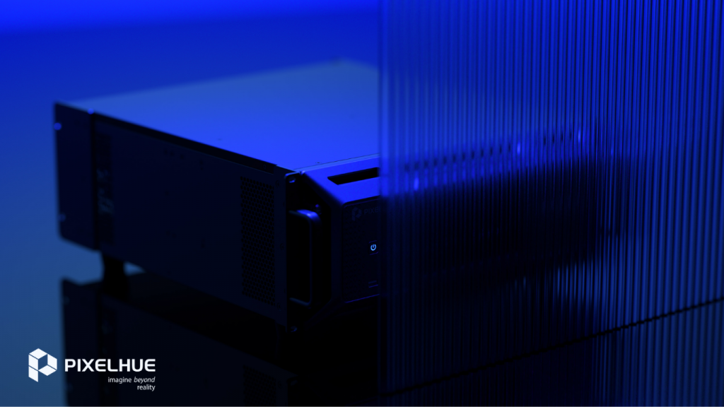 PIXELHUE Innovation Server mit blau beleuchtetem Gehäuse, Logo und Slogan "imagine beyond reality", Produktneuheit.