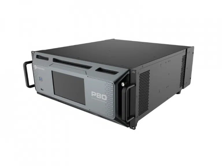 Pixelhue P80 Seamless Switcher, neu, schwarz-grau, rackmontierbar mit Display, Bedientasten, Lüftung und Griffen.