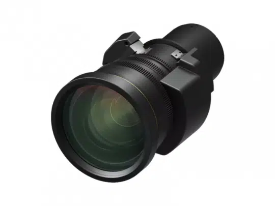 Epson ELPLW08H Wechselobjektiv in Schwarz liegt vor weißem Hintergrund, mit breiter Glasfront und gut sichtbaren Bedienringen.