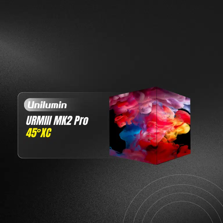 Produktbild des Unilumin URMIII MK2 Pro 45° XC: Dunkler Hintergrund, weiß-gelbe Schrift, bunter Würfel rechts.