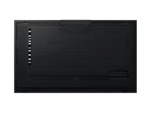 Rückseite des Samsung QM32C 32 Zoll UHD Displays, schwarze Fläche mit Lüftungsschlitzen, Anschlüssen und zentralem Samsung-Logo.