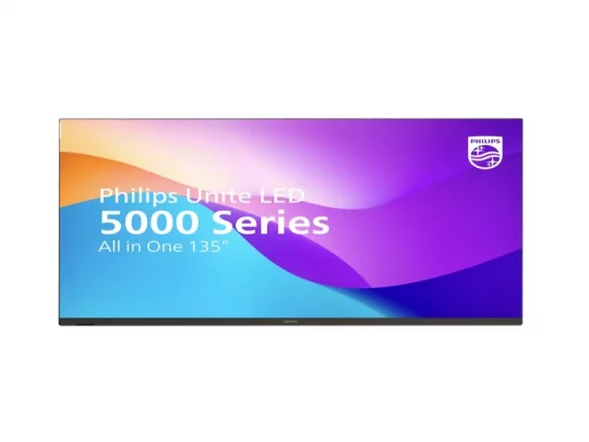 Das Bild zeigt einen 135 Zoll großen Bildschirm der Philips Unite LED 5000 Series vor einem bunten Hintergrund mit Farbverlauf. Auf dem Display ist der Produktname zu lesen: Philips Unite LED 5000 Series All-in-One 135“.