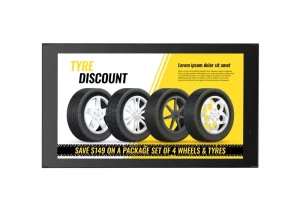 Angebotsbild für ein Kompletträder-Paket: Vier Autoreifen mit Felgen, darüber der Schriftzug „TYRE DISCOUNT“. Im unteren Banner steht „Sparen Sie 1.499 $ beim Kauf eines 4er-Sets aus Rädern und Reifen“. Gelb-weißer Hintergrund mit diagonalen Linien.
